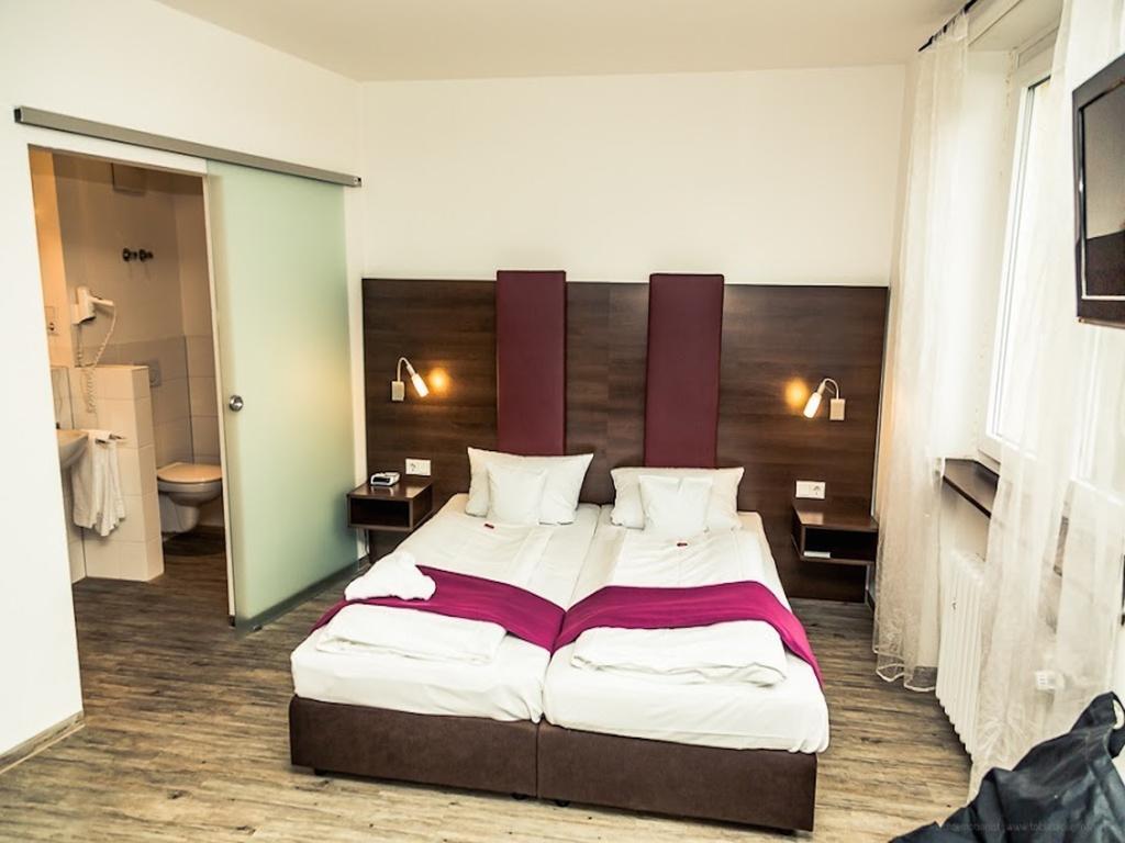 באד דירהיים Hotel Solegarten חדר תמונה