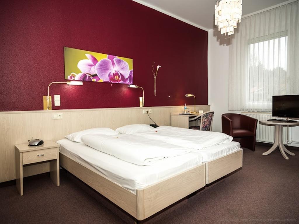 באד דירהיים Hotel Solegarten חדר תמונה