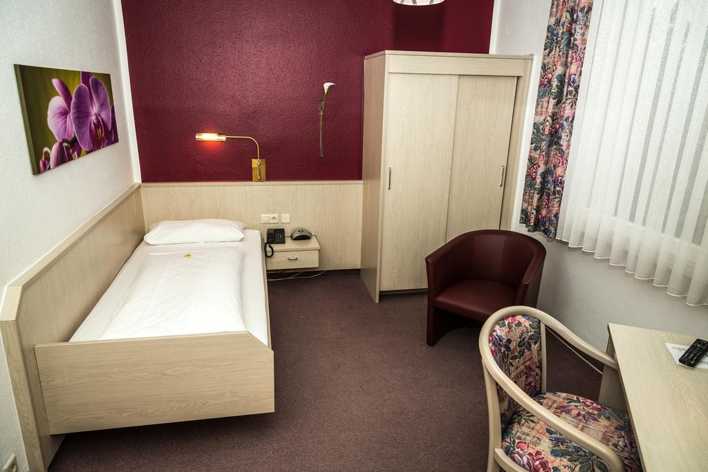 באד דירהיים Hotel Solegarten מראה חיצוני תמונה